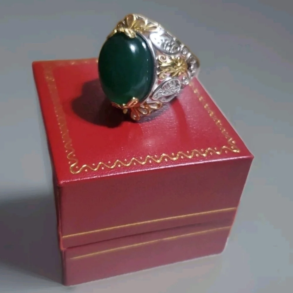 18K Gold Platinum Green Onyx Cocktail Ring